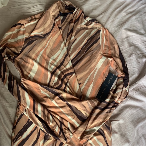 🌟HOST PICK🌟 Rachel Roy printed wrap dress - Picture 3 of 5